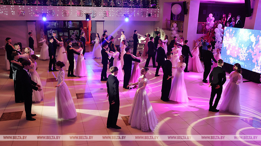  En Moguiliov se celebró el Baile de Año Nuevo para jóvenes talentosos  