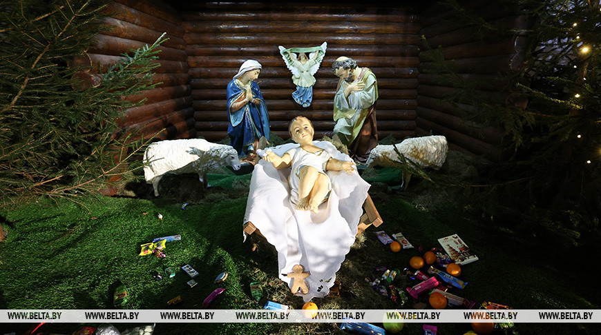 Los católicos celebran la Navidad 