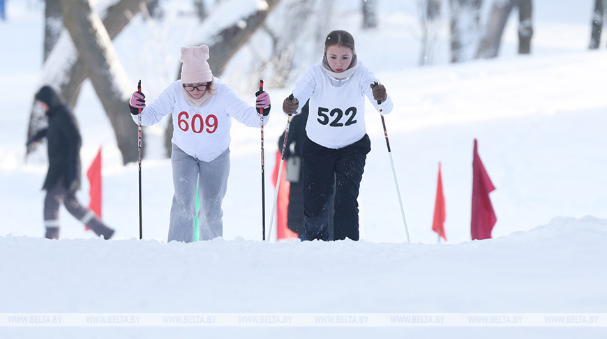 Una etapa de las competiciones republicanas de biatlón  
