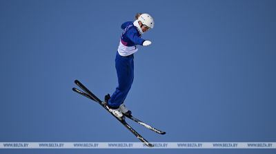 Esquí acrobático. Calentamiento antes de los Juegos de 2026