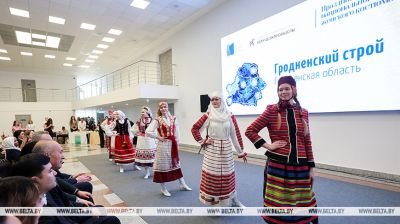 Celebrado en Minsk un evento festivo dedicado al Año de la Mujer Belarusa
