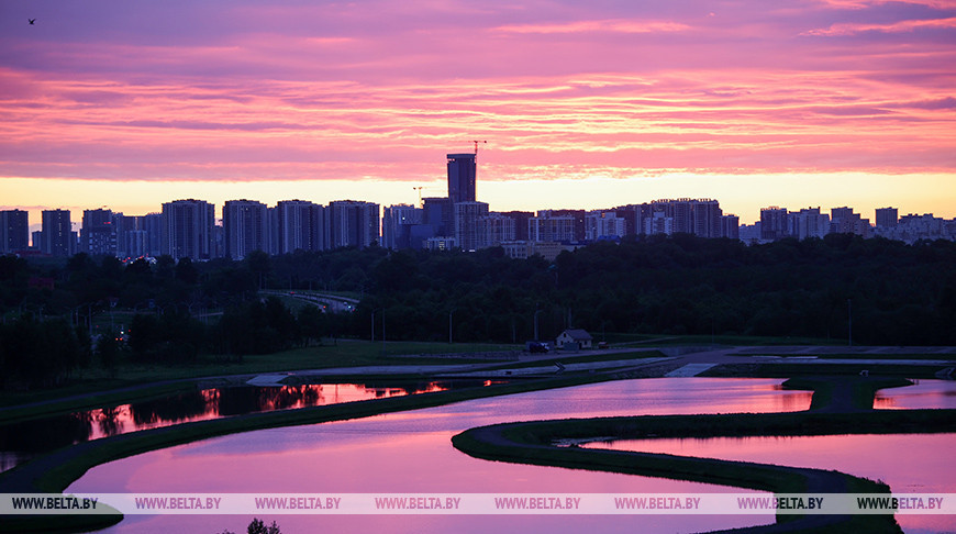 Un atardecer de verano sobre Minsk