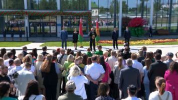
 Lukashenko inauguró el Centro Deportivo y de
Salud en Dzerzhinsk 