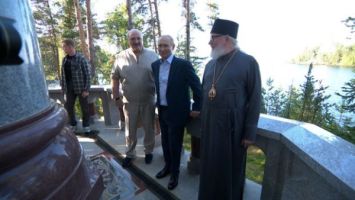 Lukashenko y Putin continúan su diálogo informal en Valaam