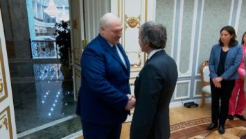 
Lukashenko se reunió con el director general del OIEA