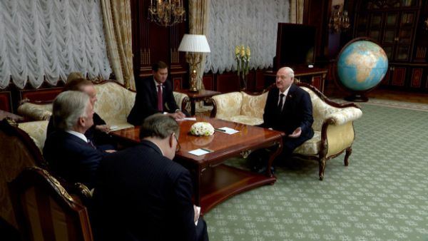 Lukashenko: La paz interconfesional es una marca de Belarús