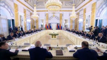 
 Lukashenko en la
sesión del Consejo
Supremo Estatal 