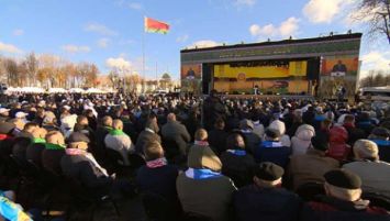 
Lukashenko: Belarús es un país de pan y un territorio de paz