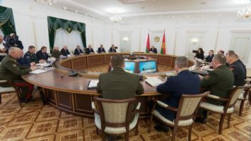Lukashenko convocó al Consejo de Seguridad de Belarús