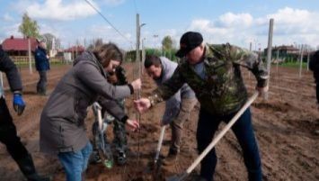 Lukashenko celebró una jornada de limpieza en su pequeña patria