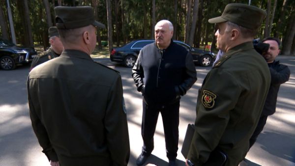 
Lukashenko sobre los resultados de la
inspección de las fuerzas de servicio de las Fuerzas Aéreas y de Defensa
Antiaérea