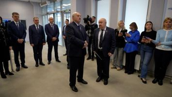 Lukashenko planteó una tarea ante la industria microelectrónica belarusa