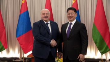 
 Lukashenko propone a Mongolia definir tres o
cuatro grandes proyectos para la cooperación 