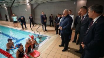 
 Lukashenko espera resultados más grandes de deportistas belarusos