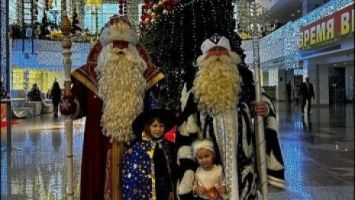 
 Ded Moroz de Rusia visita Belarús 