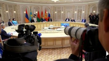 Lukashenko cuenta con la eficacia de la cumbre de la UEE