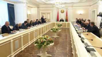 
 Lukashenko se reunió con el grupo de trabajo para analizar las actividades de la Academia Nacional de Ciencias 