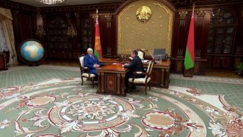 "El Señor nos puso a prueba seriamente". Lukashenko escuchó un informe sobre la situación en la agricultura