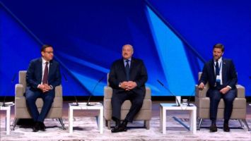 
 Lukashenko se unió al Foro de la Comunidad Mediática de Belarús 