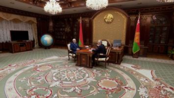 Lukashenko acogió a Sergueyenko con un informe