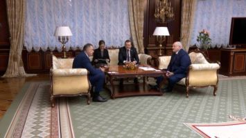 Lukashenko sereunió con Milorad Dodik