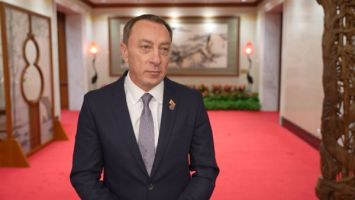 
 Snopkov comentó la visita de Lukashenko a China 