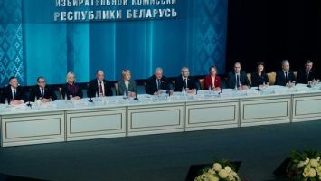 
 CEC: Lukashenko gana las presidenciales en Belarús con 5 136
293 votos 