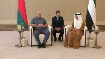 
Lukashenko arribó a los EAU