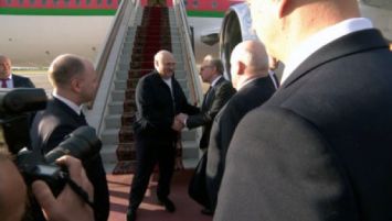 
Lukashenko arribó
a Moscú