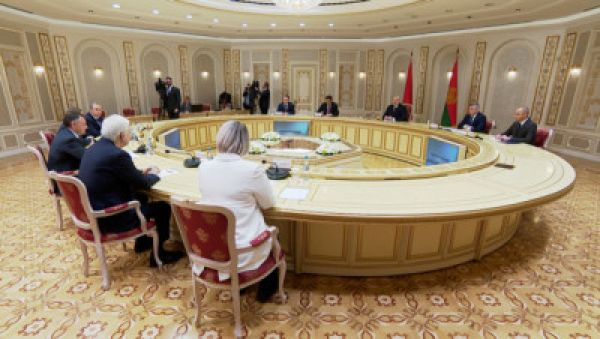 Lukashenko: Estamos listos para ofrecer a la provincia de Rostov servicios y bienes en condiciones mejores que las de los extranjeros