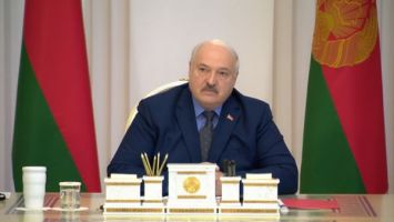Lukashenko sobre la vertical del poder: la eficacia debe ser increíble para sobrevivir en esta lucha frenética