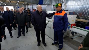 
Lukashenko se familiarizó con el desarrollo integral de la Reserva de la Biosfera Berézinski
