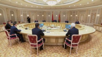 Lukashenko propone a la provincia de Sverdlovsk desarrollar la cooperación