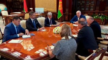 
 Lukashenko se reunió con el representante del Presidente de EEUU, John Coale
 