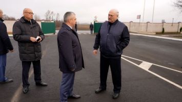 Lukashenko relató sobre las nuevas condiciones para la provisión de maquinaria agrícola moderna