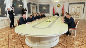 Lukashenko aprobó el nombramiento de nuevos líderes del poder local